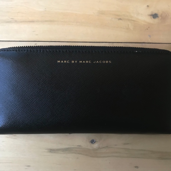 Marc By Marc Jacobs Handbags - I love it, but it's too big for my small purses